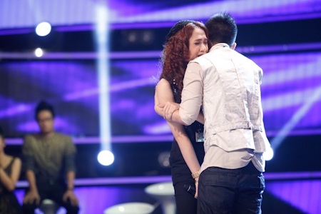 Hương Giang khóc khi Hồng Phước gặp kết quả không tốt