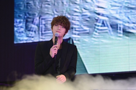 Mỹ nam xứ Hàn Kim Jae joong giấu son môi trong túi xách - 7 Kim Jae Joong đã chia sẻ khá nhiều chuyện thú vị xung quang cuộc sống của mình trên sân khấu