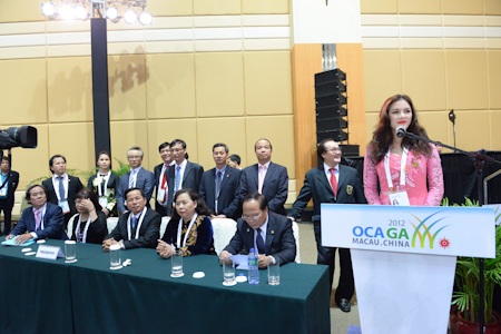 Ngắm Lý Nhã Kỳ diện áo dài cách điệu tại Ma Cao - 15 Đoàn Việt Nam đã chiến thắng trong cuộc bỏ phiếu giành quyền đăng cai ASIAD 2019.