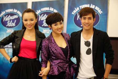 Mỹ Tâm quá lạ với tóc mới - 15 Các thí sinh Idol trước giờ biểu diễn
