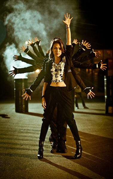 Và từng bị ốm vì quay dưới mưa