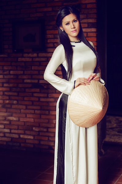 Maria Đinh Phương Ánh dịu dàng với áo dài - 6 Phan Anh