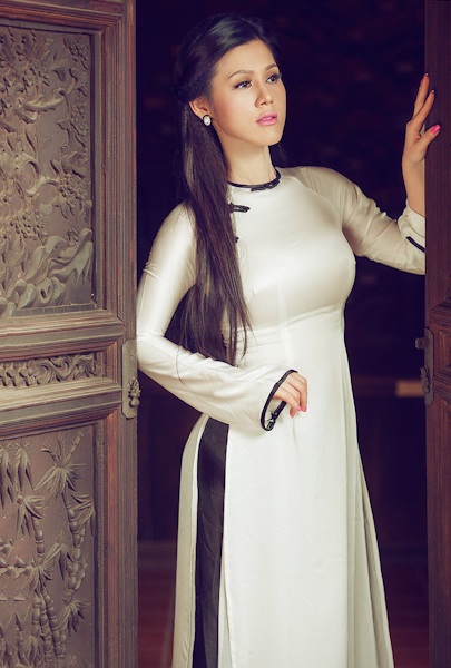 Maria Đinh Phương Ánh dịu dàng với áo dài - 7 Phan Anh