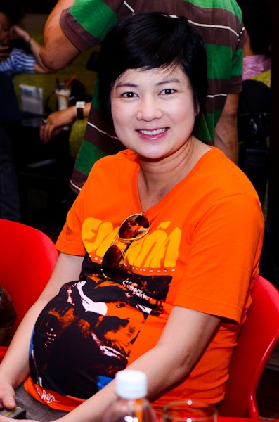 Thuý Vinh vác bụng bầu đến mừng Ngô Kiến Huy - 2 Thuý Vinh lên cân thấy rõ