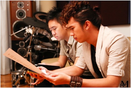 Hoàng Bách, Hà Anh Tuấn, Lê Hiếu hát mừng xuân  - 10