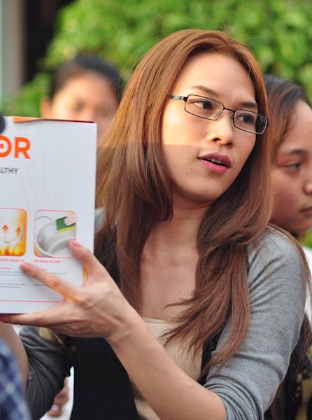 Mỹ Tâm mang tết sớm đến cho người nghèo - 1