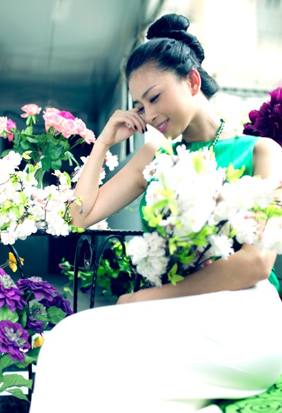 Ngô Thanh Vân tuyệt đẹp trong hoa xuân - 1 Ngô Thanh Vân tuyệt đẹp trong hoa xuân - 1