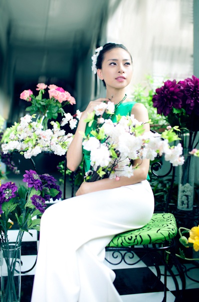 Ngô Thanh Vân tuyệt đẹp trong hoa xuân - 2 Ngô Thanh Vân tuyệt đẹp trong hoa xuân - 2