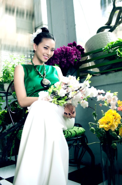 Ngô Thanh Vân tuyệt đẹp trong hoa xuân - 4 Ngô Thanh Vân tuyệt đẹp trong hoa xuân - 4
