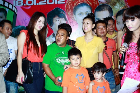 Phạm Văn Mách được "hâm mộ cuồng nhiệt" - 11