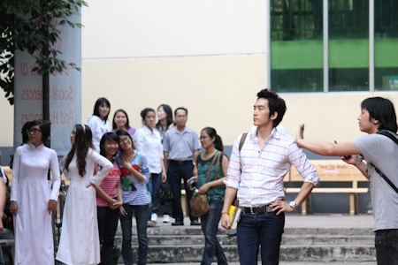 Song Seung Heon trao học bổng cho sinh viên - 1 Song Seung Heon trao học bổng cho sinh viên - 1