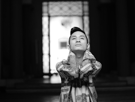 Tùng Dương hát tình ca