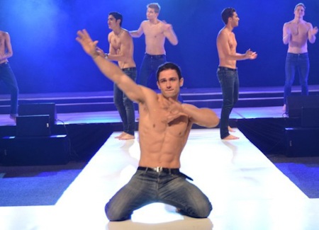 Nam Thành lọt Top 10 Mr World - 5 Một số hình ảnh trong đêm chung kết Mr World