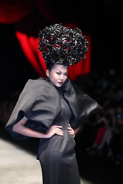 "Gái một con" Linh Nga trên sàn diễn thời trang - 20 Thanh Hằng