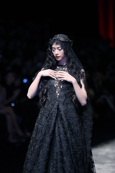 "Gái một con" Linh Nga trên sàn diễn thời trang - 5 Ngô Thanh Vân