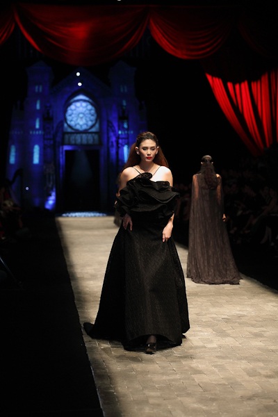 "Gái một con" Linh Nga trên sàn diễn thời trang - 10 Hoàng Yến