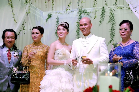 Phan Đinh Tùng hạnh phúc trong ngày cưới - 12 Phan Đinh Tùng hạnh phúc trong ngày cưới - 12