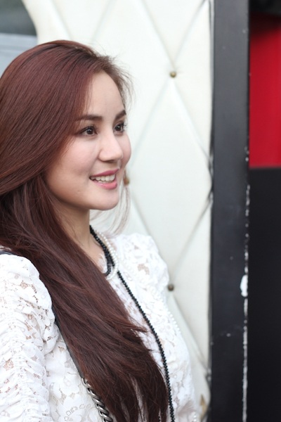 Phi Thanh Vân dẫn học trò tới mừng Nam Cường - 10 Phi Thanh Vân dẫn học trò tới mừng Nam Cường - 10