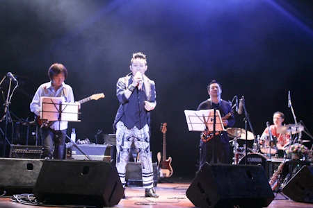 Tùng Dương "chơi" Jazz với các nghệ sĩ châu Á - 10 Tùng Dương "chơi" Jazz với các nghệ sĩ châu Á - 10