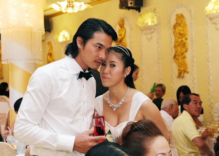 Vợ chồng Quách Ngọc Ngoan hạnh phúc trong ngày cưới - 18 Vợ chồng Quách Ngọc Ngoan hạnh phúc trong ngày cưới