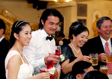 Vợ chồng Quách Ngọc Ngoan hạnh phúc trong ngày cưới - 19 Vợ chồng Quách Ngọc Ngoan hạnh phúc trong ngày cưới