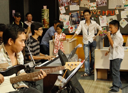 Thí sinh Vietnam's got talent hăng say luyện tập cho đêm chung kết - 14 Thí sinh Vietnam's got talent hăng say luyện tập cho đêm chung kết