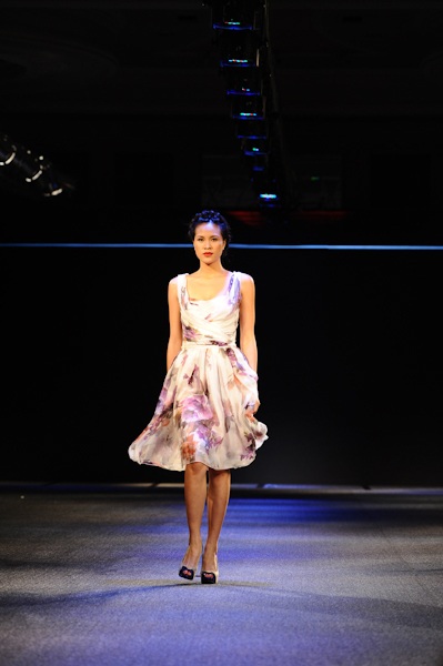 Người mẫu nhí nổi bật trong đêm thời trang - 11