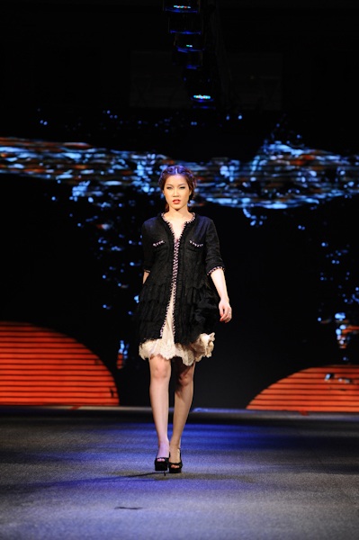 Người mẫu nhí nổi bật trong đêm thời trang - 12