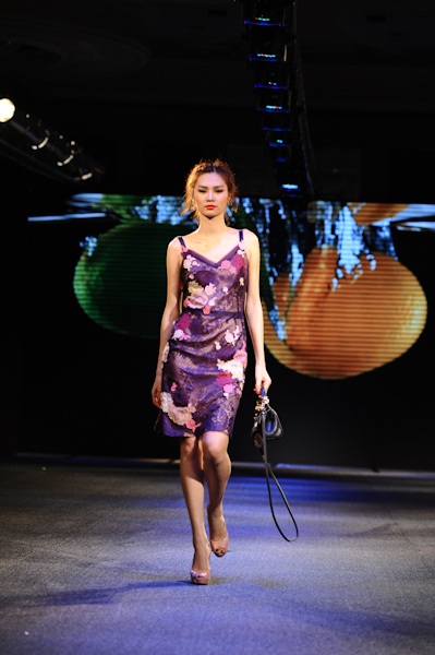 Người mẫu nhí nổi bật trong đêm thời trang - 13