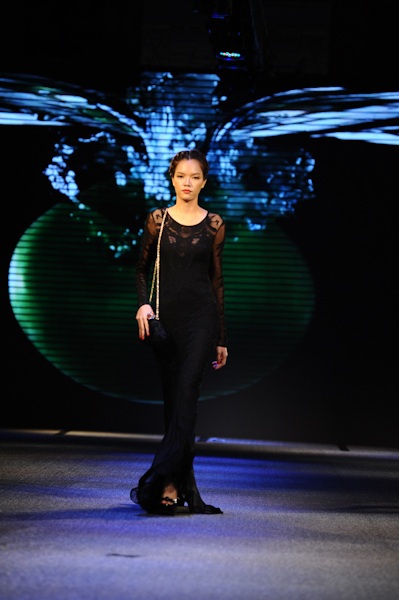 Người mẫu nhí nổi bật trong đêm thời trang - 14