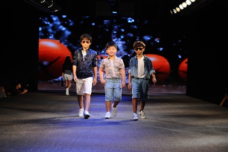 Người mẫu nhí nổi bật trong đêm thời trang - 4