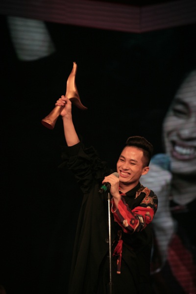 Tùng Dương lập kỷ lục, vợ chồng Mỹ Linh cùng chiến thắng - 11 Tùng Dương lập kỷ lục, vợ chồng Mỹ Linh cùng chiến thắng