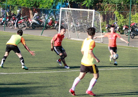 CLB Nghệ sĩ về nhì giải Nghệ sĩ mở rộng - 13 CLB Nghệ sĩ về nhì giải Nghệ sĩ mở rộng