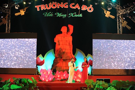 “Trường ca đỏ - Ước vọng xanh” - 9 “Trường ca đỏ - Ước vọng xanh”