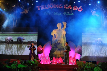 “Trường ca đỏ - Ước vọng xanh” - 6 “Trường ca đỏ - Ước vọng xanh”