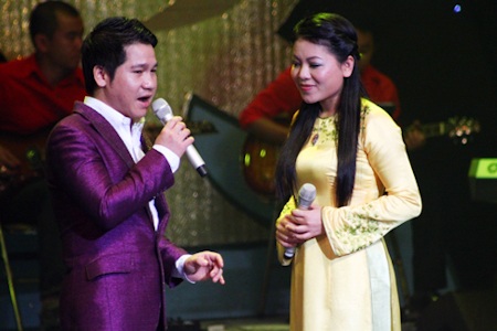 Trọng Tấn – Anh Thơ trở lại và hát trong... bệnh viện - 2 Trọng Tấn và Anh Thơ