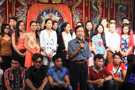 Sân khấu cần những thế hệ trẻ kế tục - 15 Ông Lê Duy Hạnh dặn dò các diễn viên trẻ