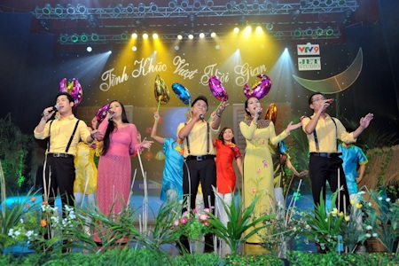 Ông trăng xuống chơi – Nhóm Đồ Rê Mi, Hương Giang, Hồng Mơ