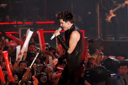 Ngoài những phần đơn ca ấn tượng, Aurea còn song ca cùng với Yoon G ca khúc