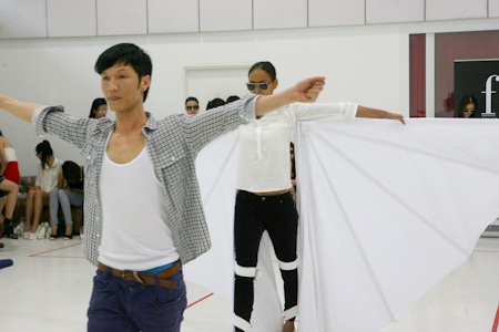 Lâm Thu Hằng sẽ "tung cánh" ở vị trí Vơ đét - 5 Do tính chất khá đặc biệt nên phần trình diễn của Thu Hằng được tập rất kỹ lưỡng