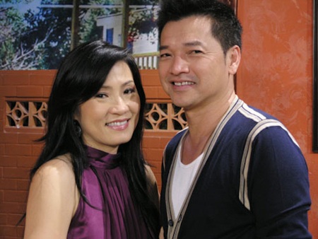 Nhiều ca sỹ hải ngoại bị dừng cấp phép biểu diễn tại Việt Nam - 2 Quang Minh - Hồng Đào từng được tạo điều kiện về Việt Nam đóng phim