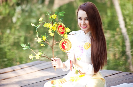 Angela Phương Trinh khoe dáng cùng Hương Giang Idol - 3 Angela Phương Trinh khoe dáng cùng Hương Giang Idol