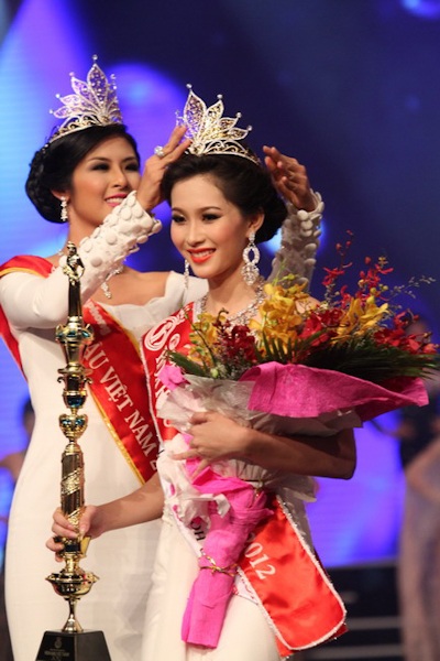 Showbiz Việt một năm nhìn lại - 8 Hoàng My đại diện cho Việt Nam tại cuộc thi Hoa hậu Thế giới