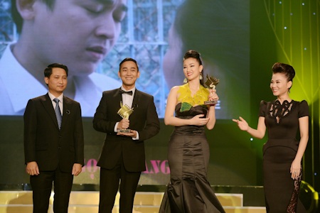 Hứa Vĩ Văn và Maya giành giải Nam/nữ diễn viên phụ xuất sắc nhất.