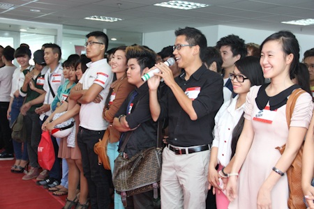 Hương Tràm, Đinh Hương chia sẻ về thành công tại The Voice - 10 Các thí sinh rất hào hứng với buổi giao lưu