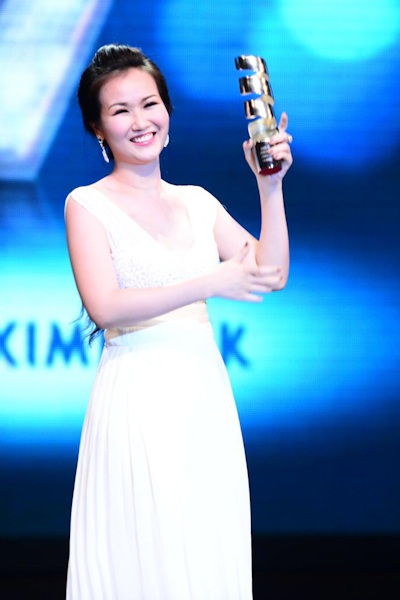 Hoài Linh lập cú đúp tại HTV Awards - 23 Võ Hạ Trâm được giải Cống hiến ở lĩnh vực ca nhạc