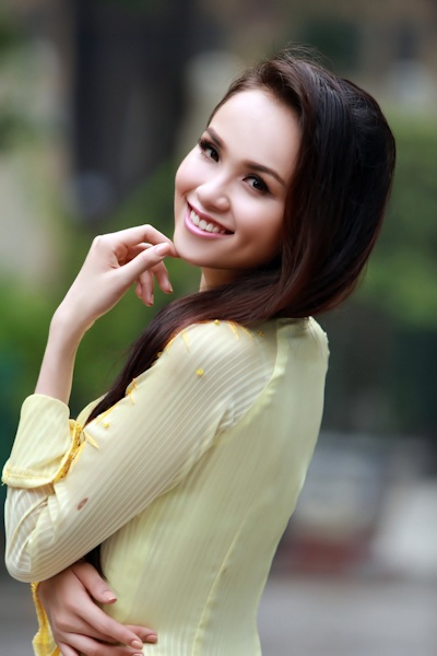 Hoa hậu Diễm Hương: "Mẹ sợ tôi hư" - 11 Một số hình ảnh mới nhất về Diễm Hương