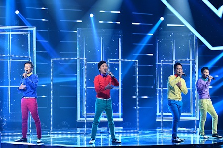 Cặp đôi đầu thứ hai là của Hải Châu và Dòng thời gian. 