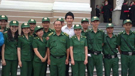 Nguyễn Phi Hùng chính là tác giả của hai ca khúc trong album