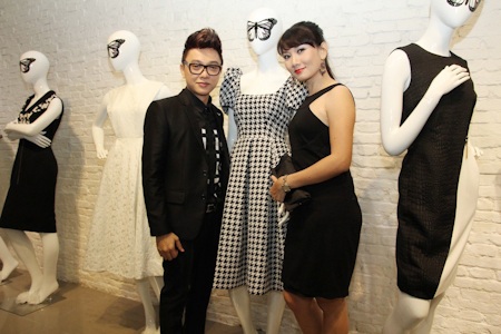 NSƯT Mỹ Uyên cũng là một người rất sành về thời trang